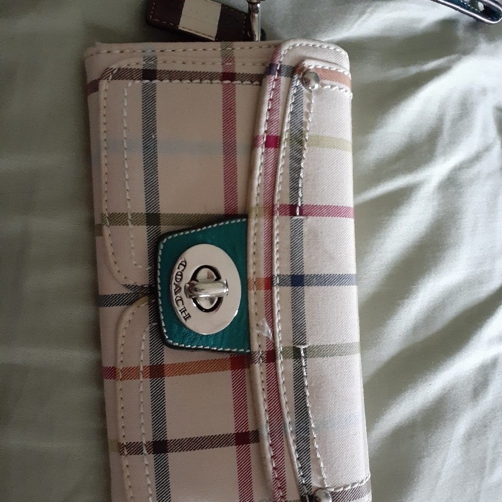 Coach wallet/wristlet - Picture 1 of 2